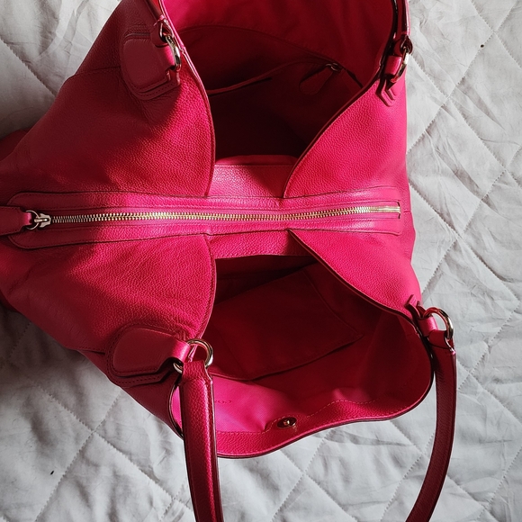 Coach Pink Shoulder Bag with Hobo Silhouette - Picture 3 of 6